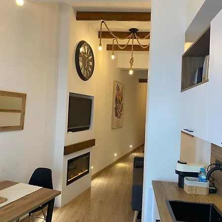 Acogedor Bajo En Apartment *